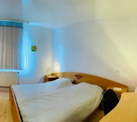Grosszuegige Mit Grossem Wohnzimmer Im Zentrum Von